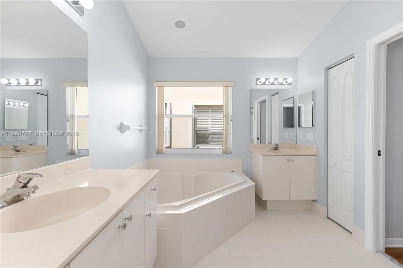 19401 SW 15th St, Pembroke Pines, FL 33029 Photo