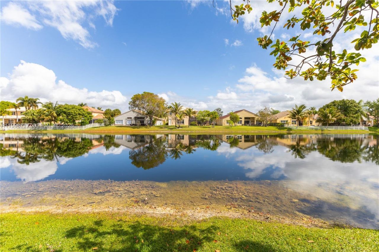 19401 SW 15th St, Pembroke Pines, FL 33029 Photo