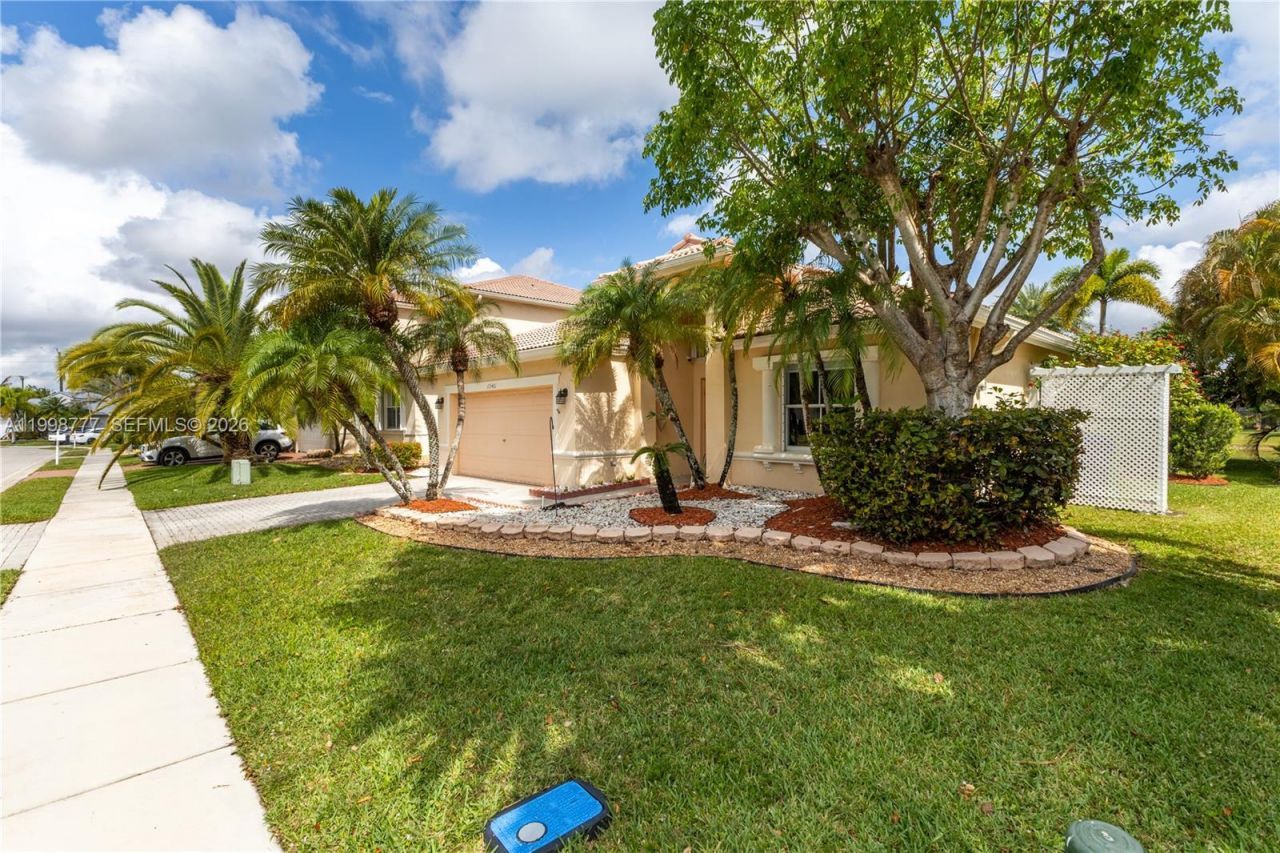 19401 SW 15th St, Pembroke Pines, FL 33029 Photo
