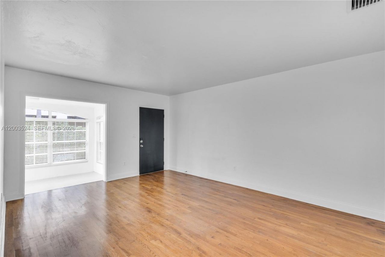 10 Century Ln , Miami Beach, FL 33139 Photo