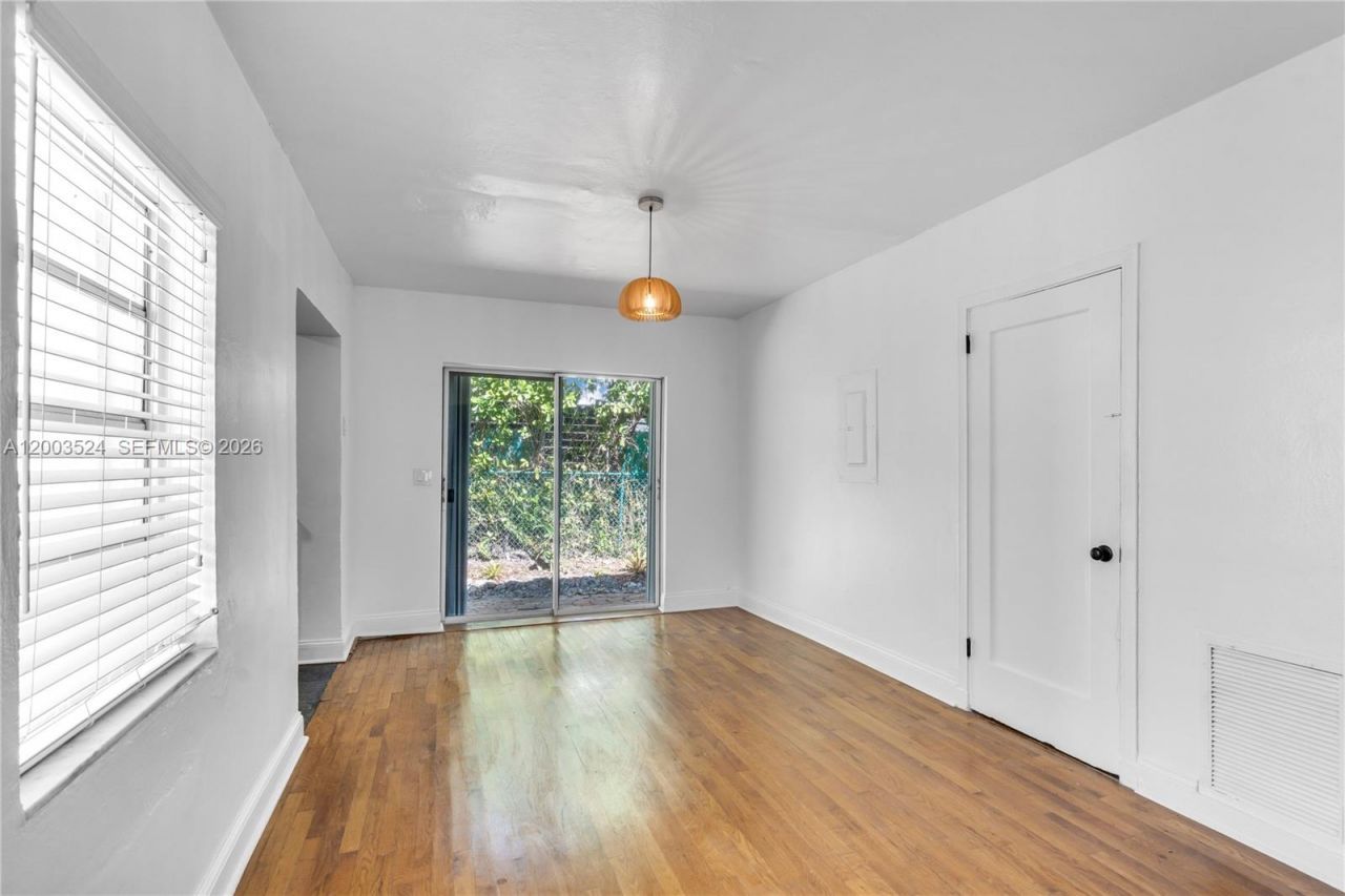 10 Century Ln , Miami Beach, FL 33139 Photo