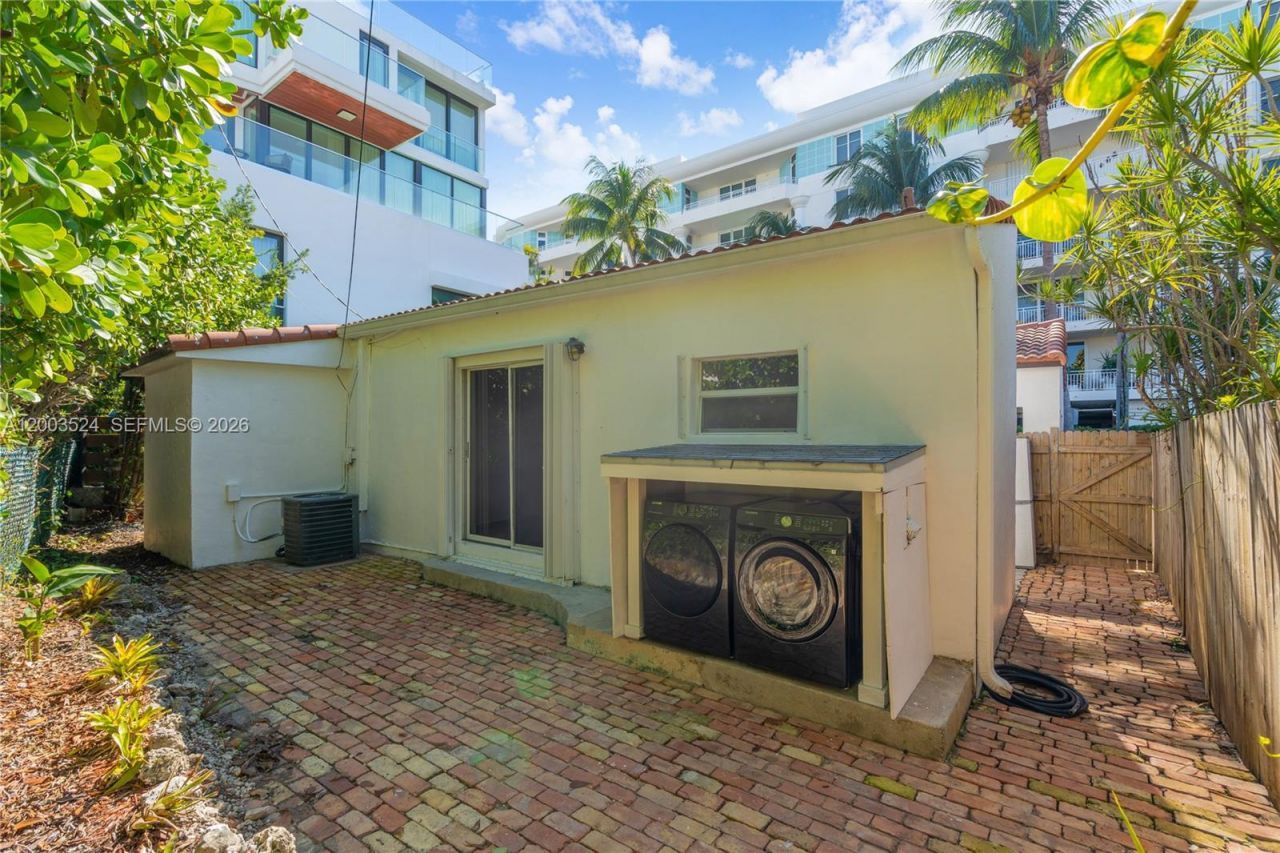 10 Century Ln , Miami Beach, FL 33139 Photo