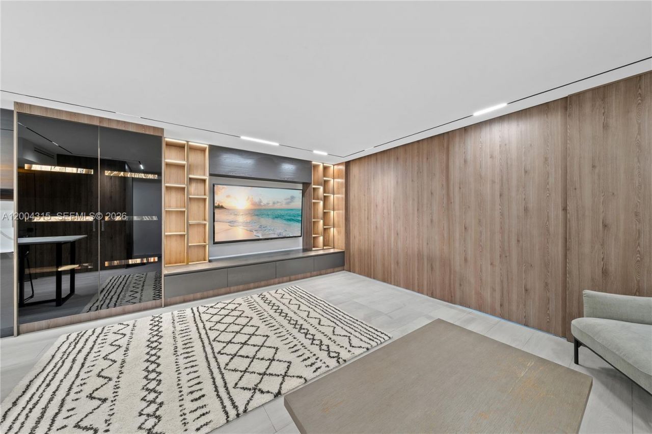 2301 Collins Ave, Unit 432, Miami Beach, FL 33139 Photo