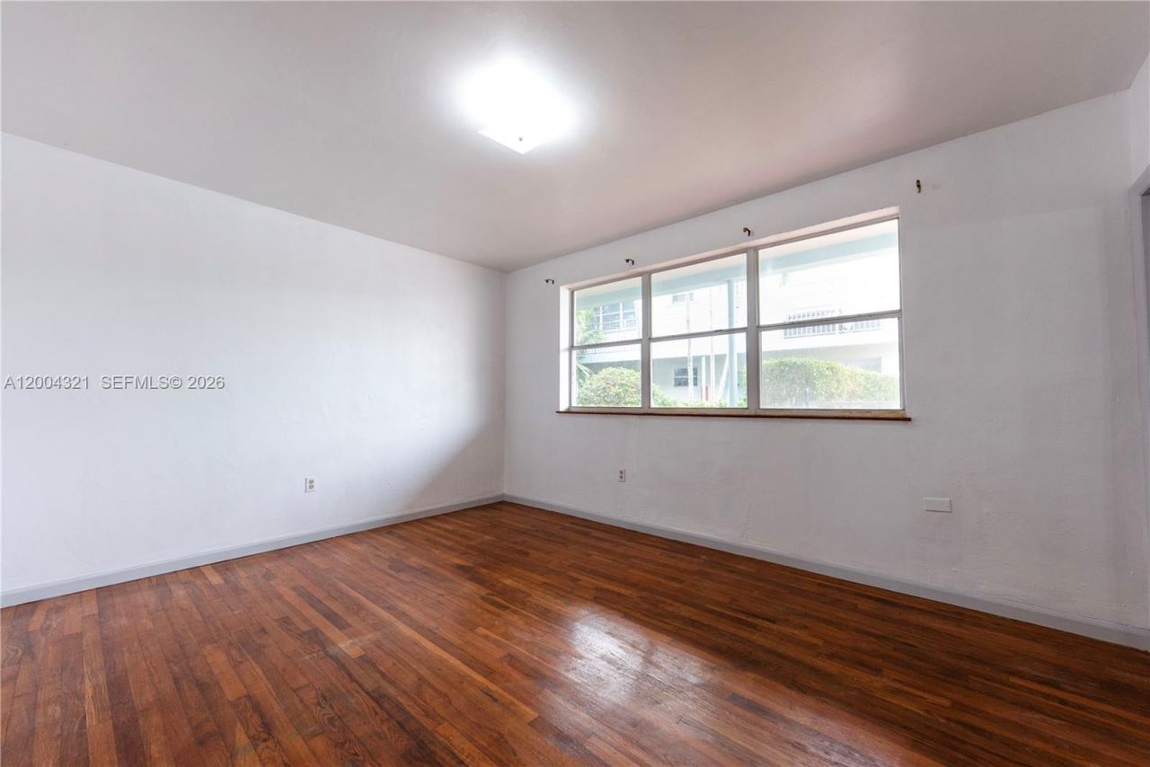 1255 Marseille Dr , Unit 25, Miami Beach, FL 33141 Photo