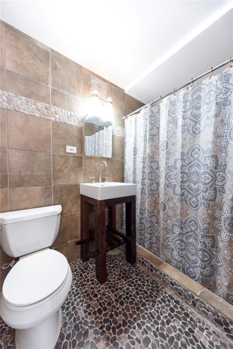 1255 Marseille Dr , Unit 25, Miami Beach, FL 33141 Photo