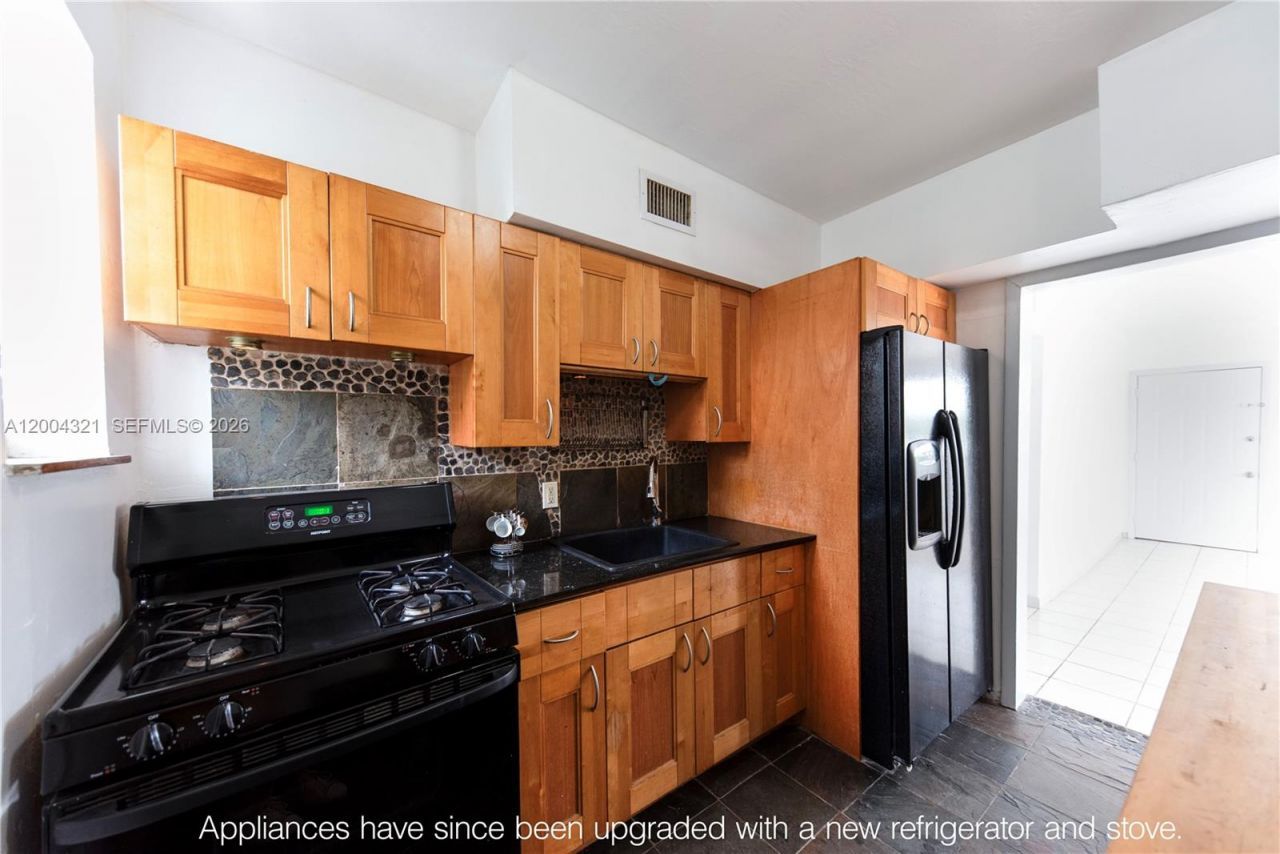 1255 Marseille Dr , Unit 25, Miami Beach, FL 33141 Photo