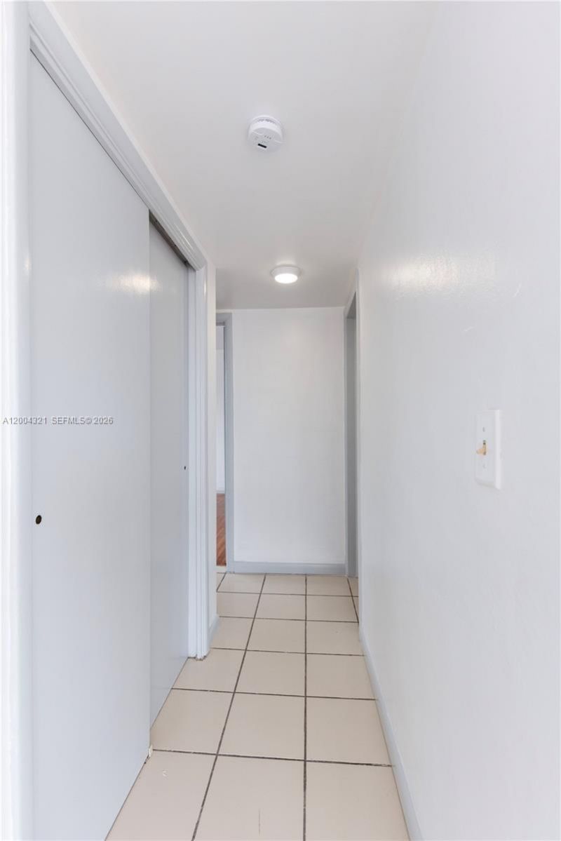 1255 Marseille Dr , Unit 25, Miami Beach, FL 33141 Photo