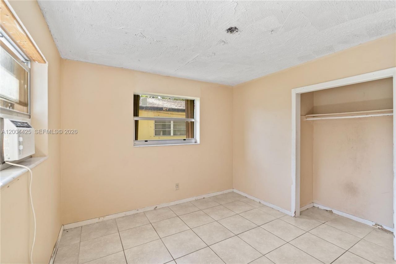 723 NW 15th Ter, Fort Lauderdale, FL 33311 Photo