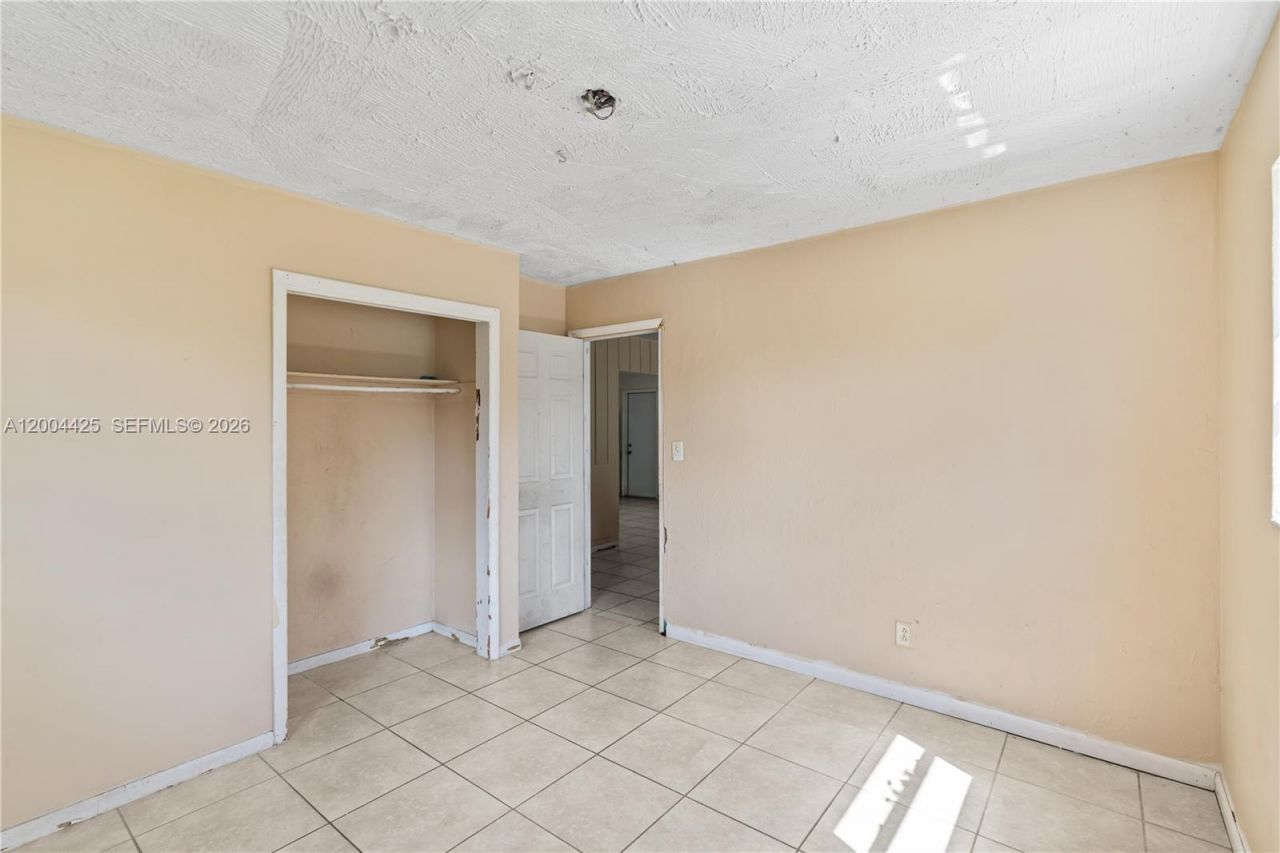 723 NW 15th Ter, Fort Lauderdale, FL 33311 Photo