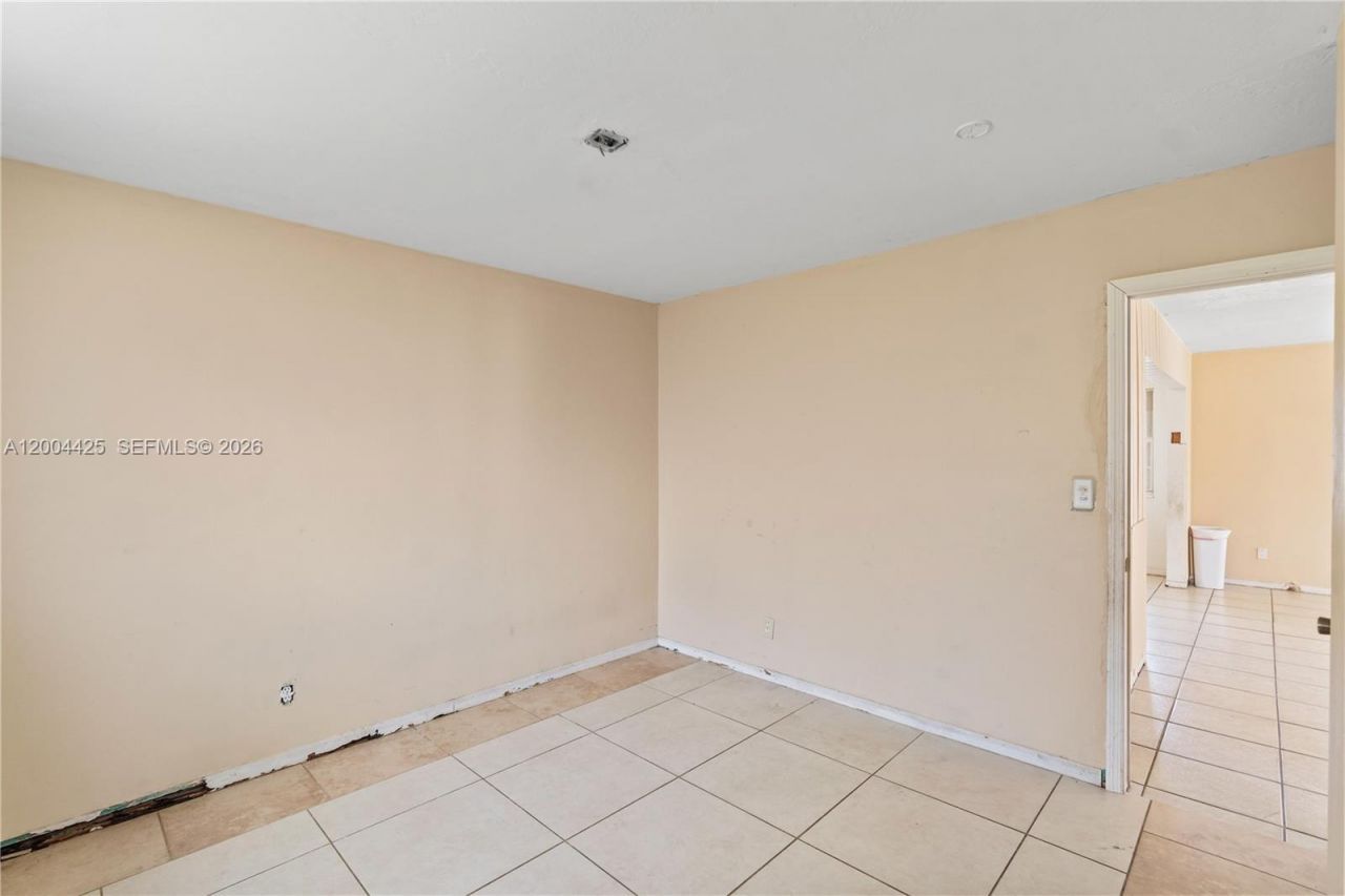 723 NW 15th Ter, Fort Lauderdale, FL 33311 Photo