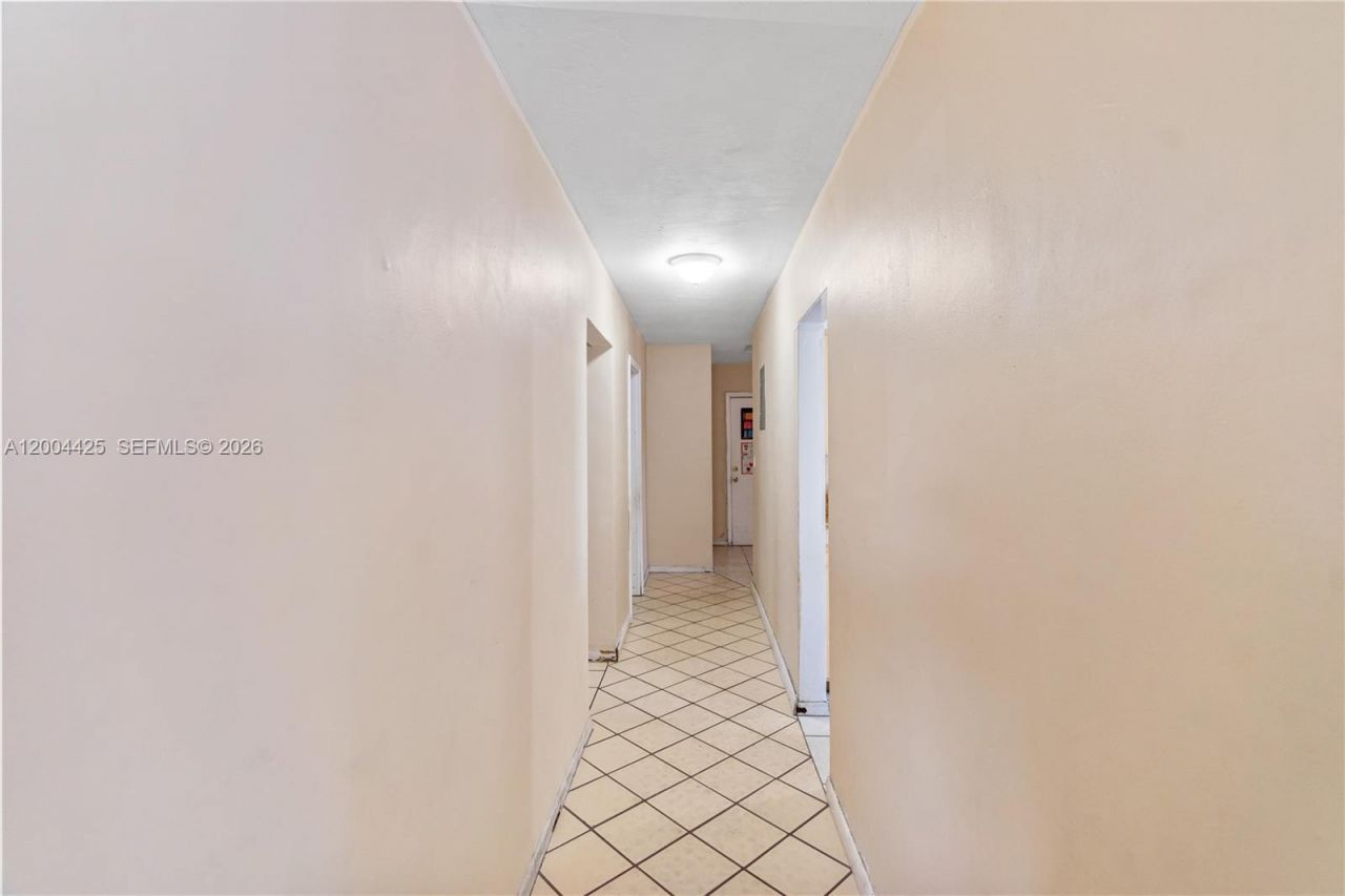 723 NW 15th Ter, Fort Lauderdale, FL 33311 Photo