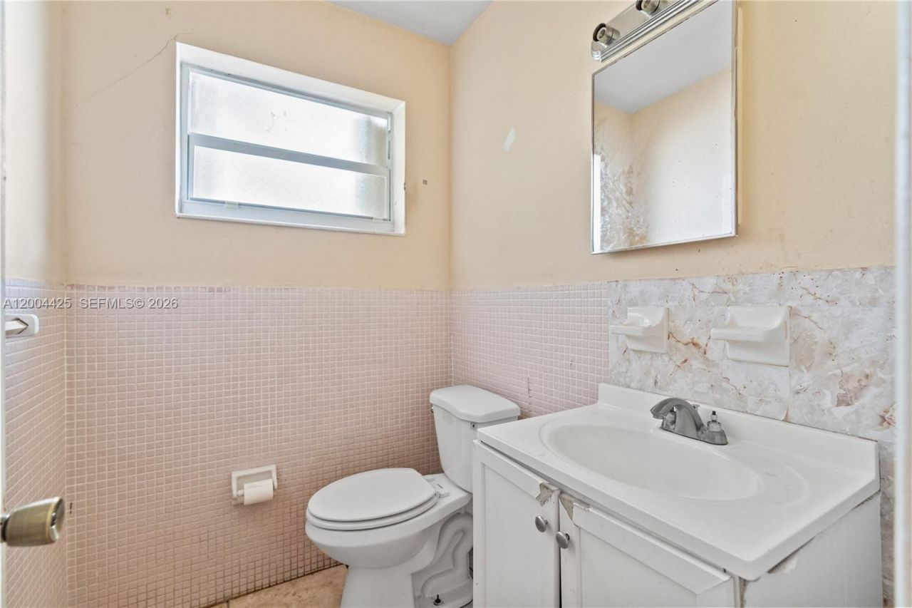 723 NW 15th Ter, Fort Lauderdale, FL 33311 Photo