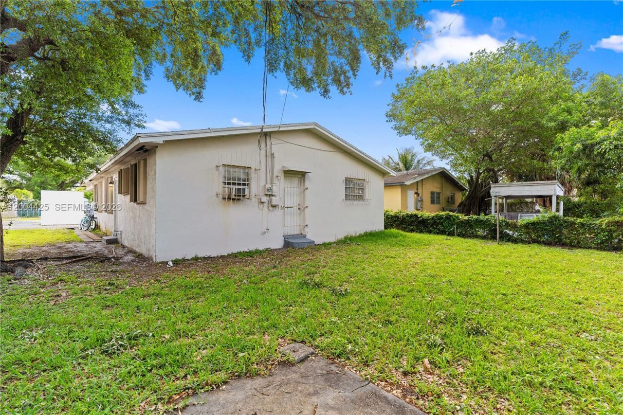 723 NW 15th Ter, Fort Lauderdale, FL 33311 Photo