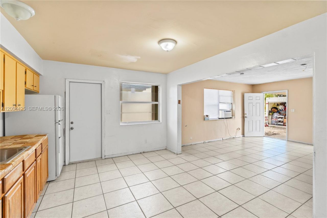 723 NW 15th Ter, Fort Lauderdale, FL 33311 Photo