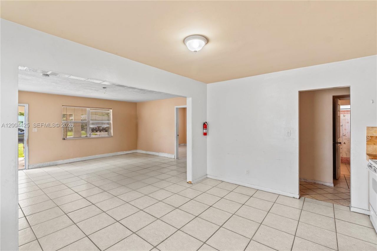 723 NW 15th Ter, Fort Lauderdale, FL 33311 Photo