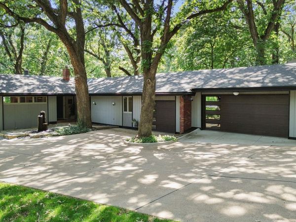 9323 Oak Street , Omaha, NE 68124