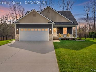 100 Capitol Drive, Marysville, MI 48040