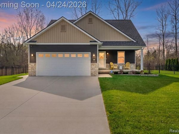 100 Capitol Drive, Marysville, MI 48040