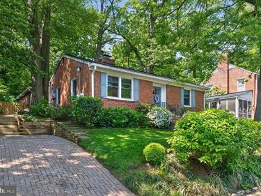 2632 S GRANT STREET, ARLINGTON, VA 22202