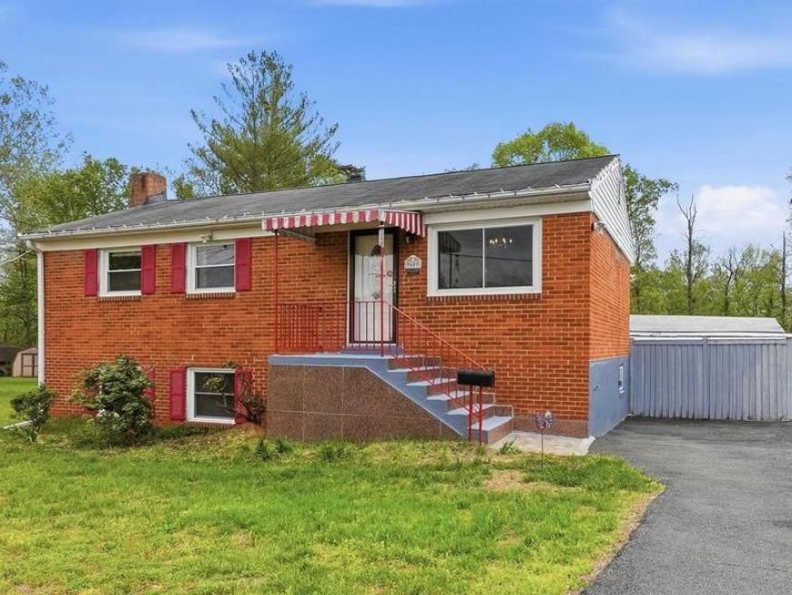 9609 Norfolk Street, Manassas, VA 20109 Main Photo