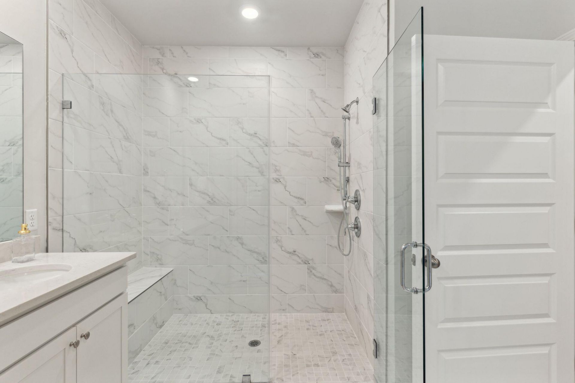 104 Archers Bay Street Photo 7