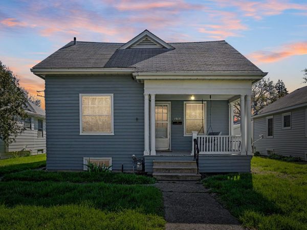 1908 24th Street , Moline, IL 61265