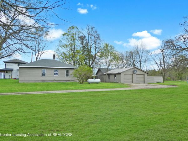 2881 Devine Road, Nashville, MI 49073