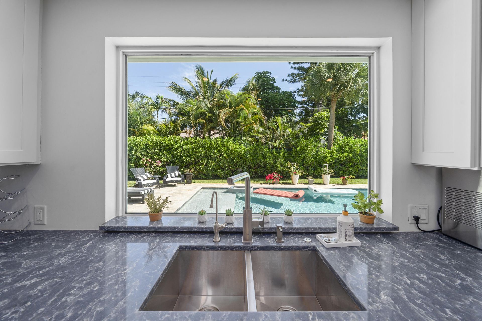 92 S 18th Ave Avenue S, Lake Worth Beach, FL 33460 Photo