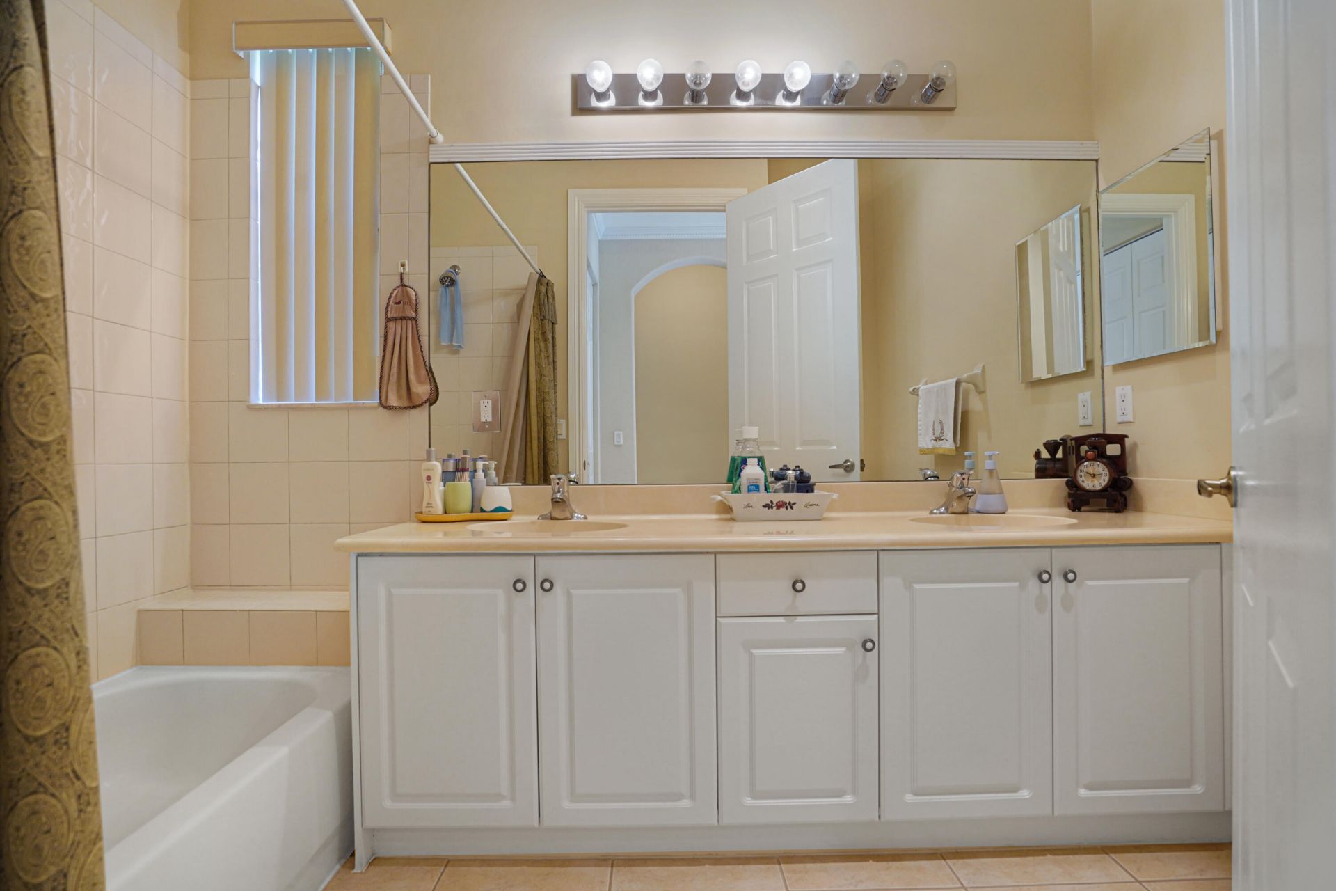 8285 NW 105th Lane, Parkland, FL 33076 Photo