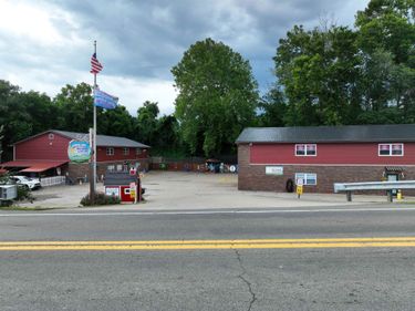 2660 Main Street, Hurricane, WV 25526