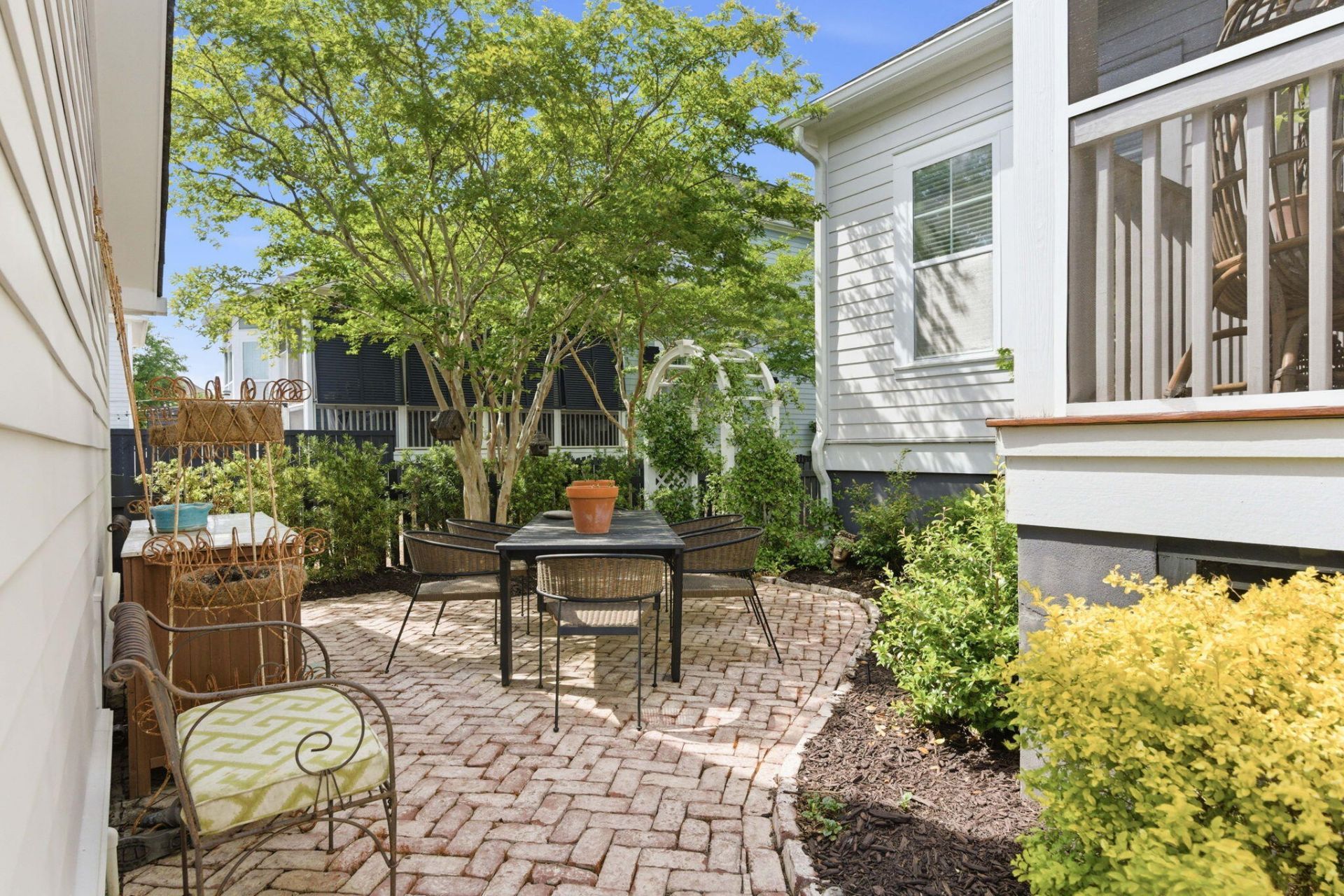 2511 Gatewood Street Photo 21