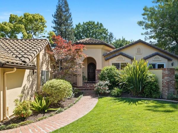 17660 Vineland Avenue, Monte Sereno, CA 95030