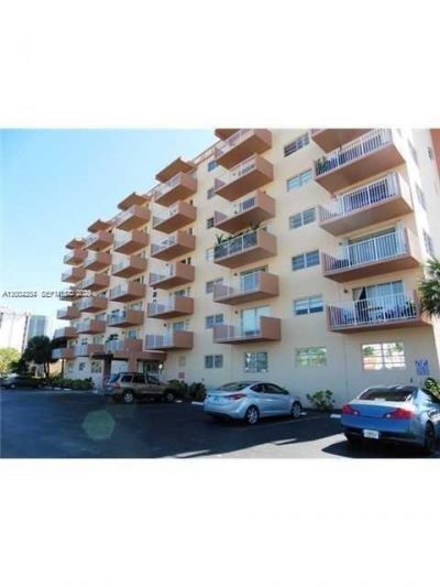 2200 E Hallandale Beach Blvd, Unit 303, Hallandale Beach, FL 33009 Photo