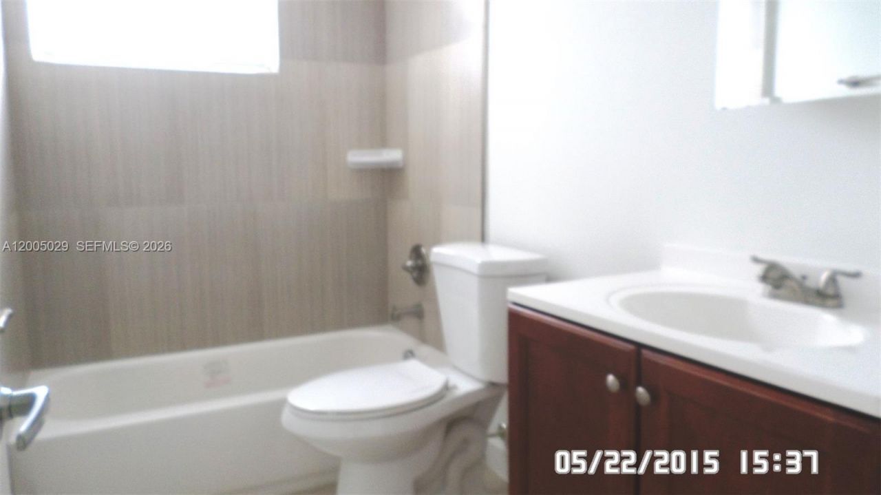 11750 NE 16th Ave , Unit 303, Miami, FL 33161 Photo
