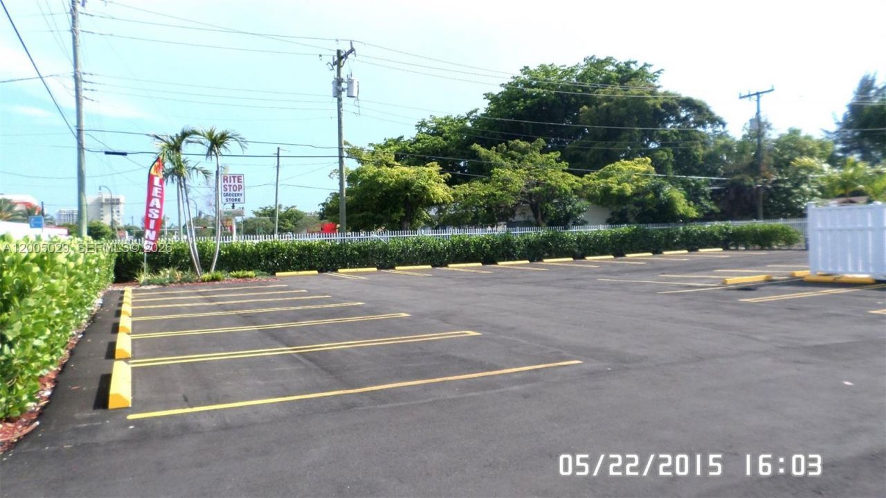 11750 NE 16th Ave , Unit 303, Miami, FL 33161 Photo