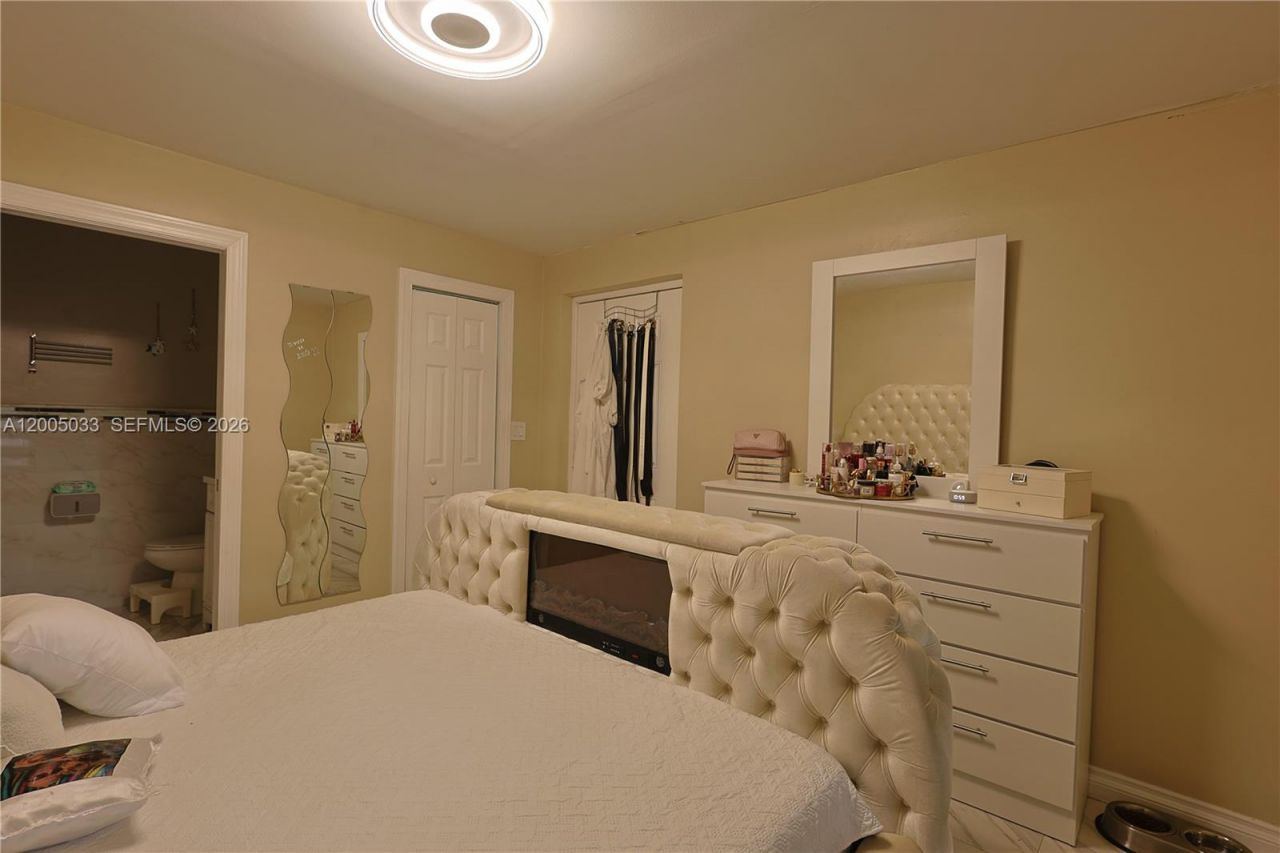 4147 W 8th Ave, Hialeah, FL 33012 Photo