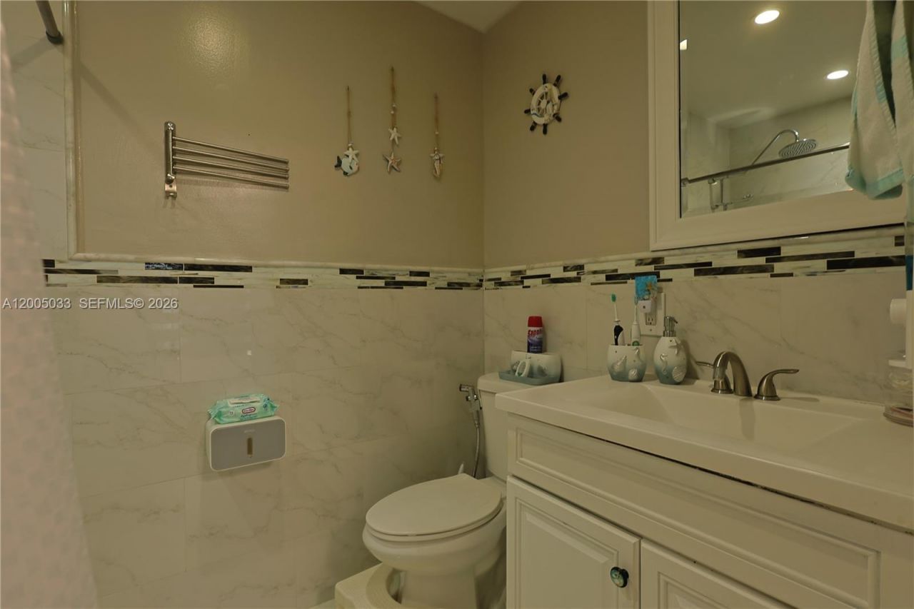4147 W 8th Ave, Hialeah, FL 33012 Photo