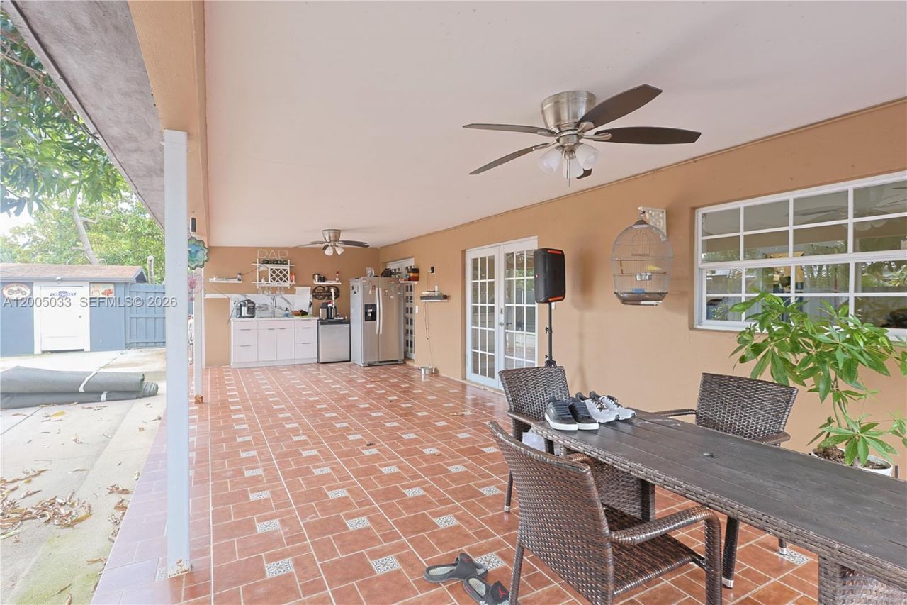 4147 W 8th Ave, Hialeah, FL 33012 Photo