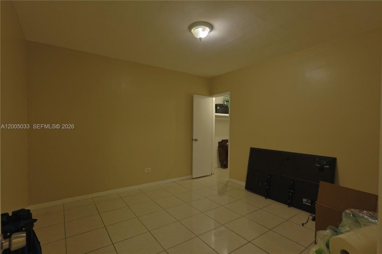 4147 W 8th Ave, Hialeah, FL 33012 Photo