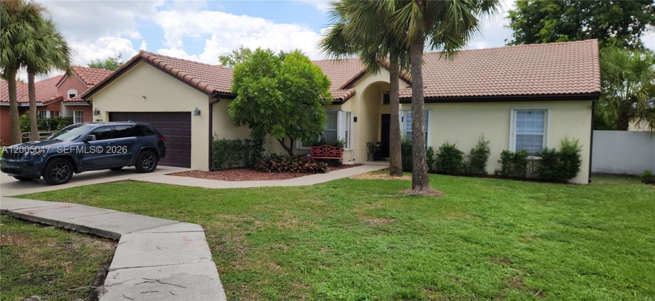 19922 NW 88th Ave, Hialeah, FL 33018 Photo