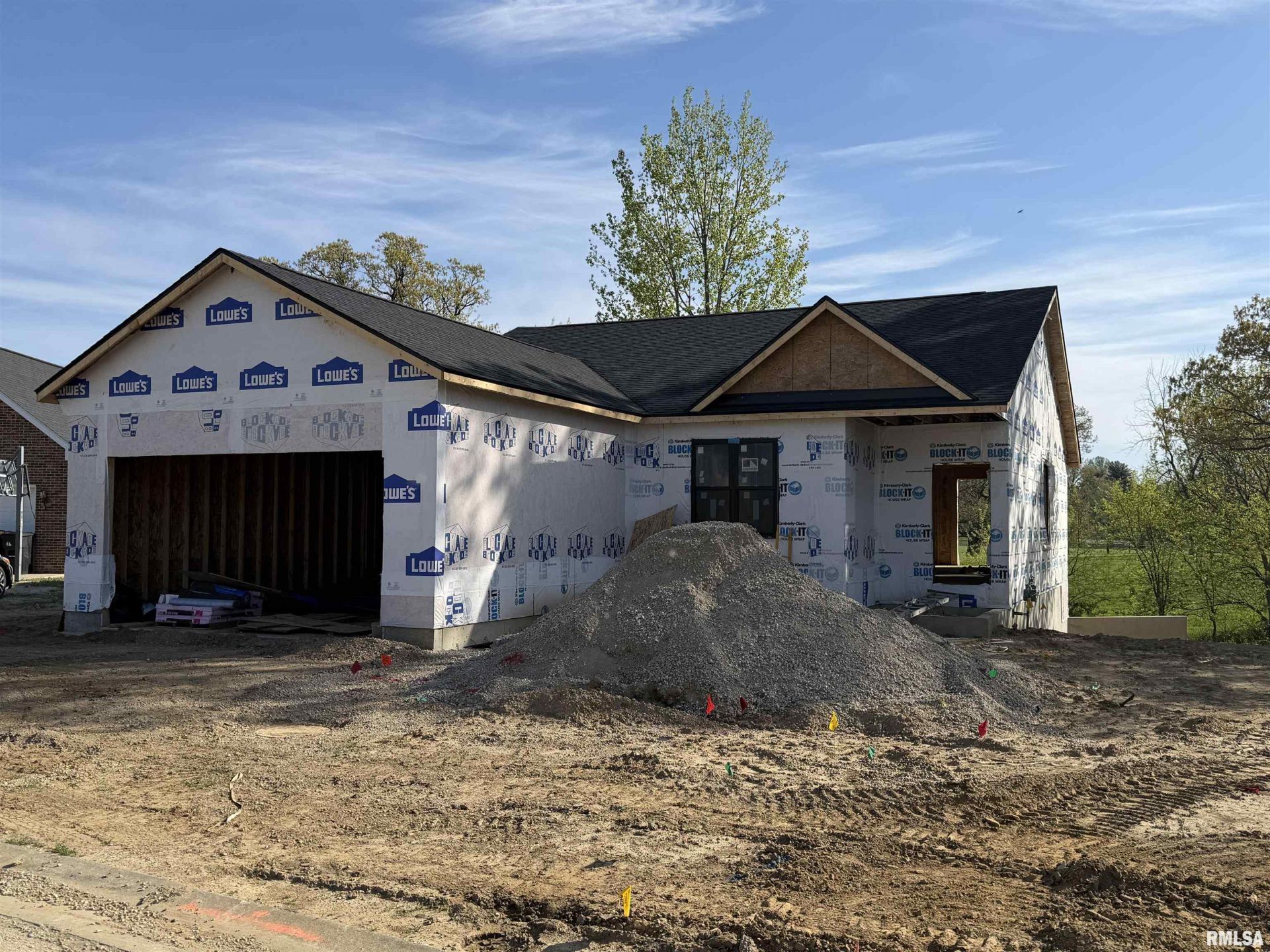 414 E Oak Grove Drive, Athens, IL 62613 Main Photo