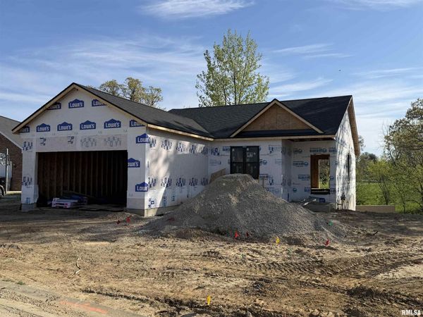 414 E OAK GROVE Drive, Athens, IL 62613