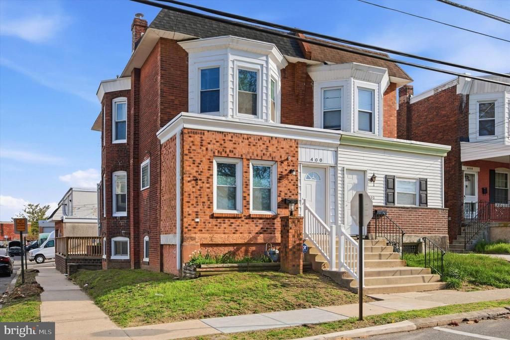 400 PUSEY AVENUE , COLLINGDALE, PA 19023