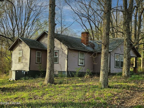 23845 Tennessee 114 , Hollow Rock, TN 38342