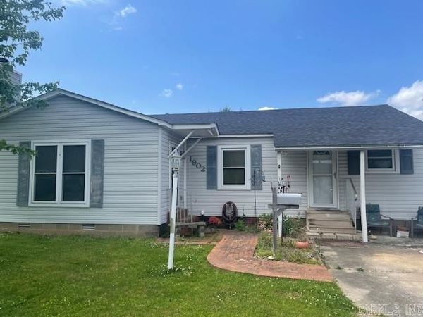 1902 S Spring Street, Stuttgart, AR 72160