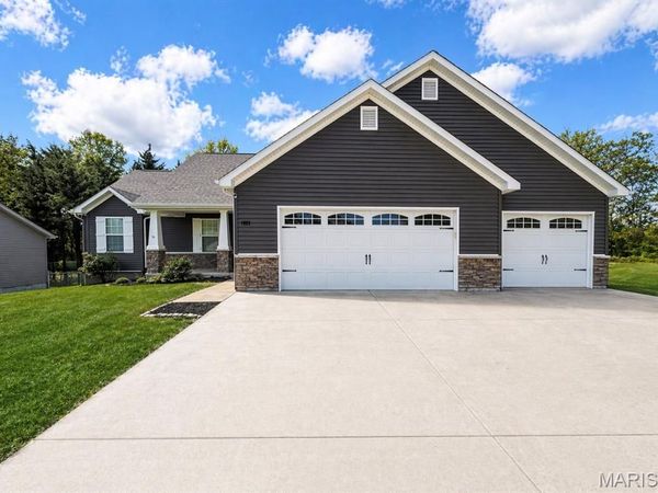 1005 Busch Drive, Warrenton, MO 63383