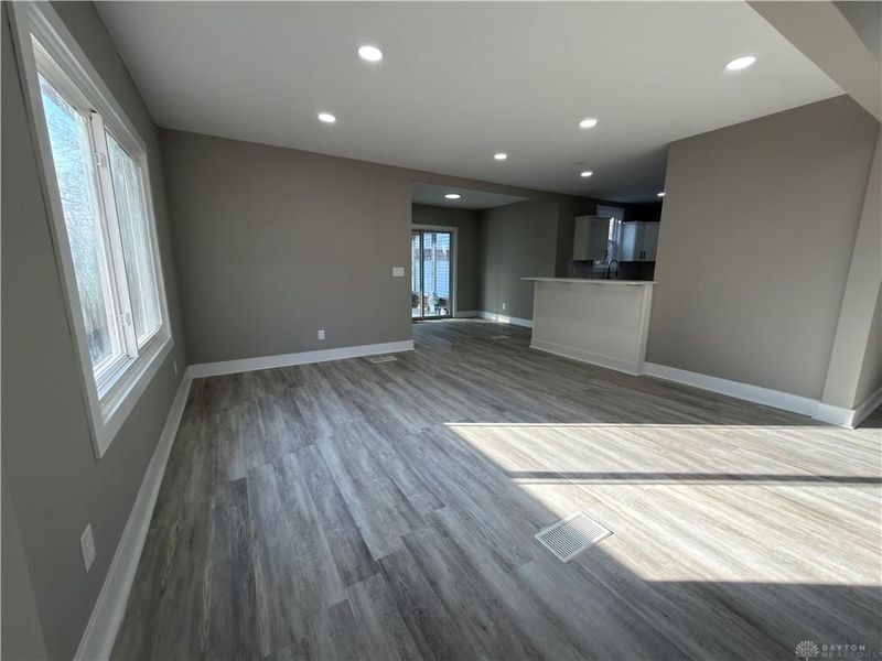 1615 Burroughs Drive, Dayton, OH 45406 Photo 11