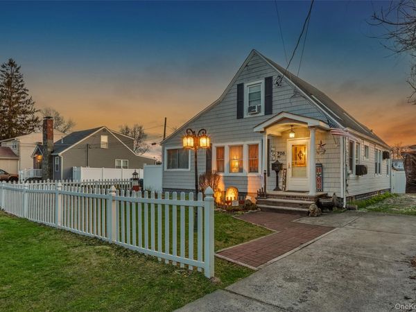 708 Prospect Place , Bellmore, NY 11710