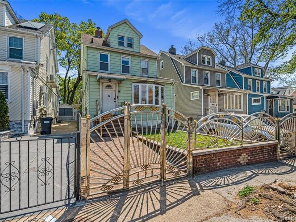 19708 115th Avenue, Saint Albans, NY 11412