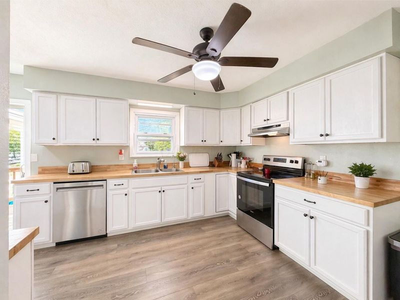 112 Beech Avenue , Bellefontaine, OH 43311 Photo 3